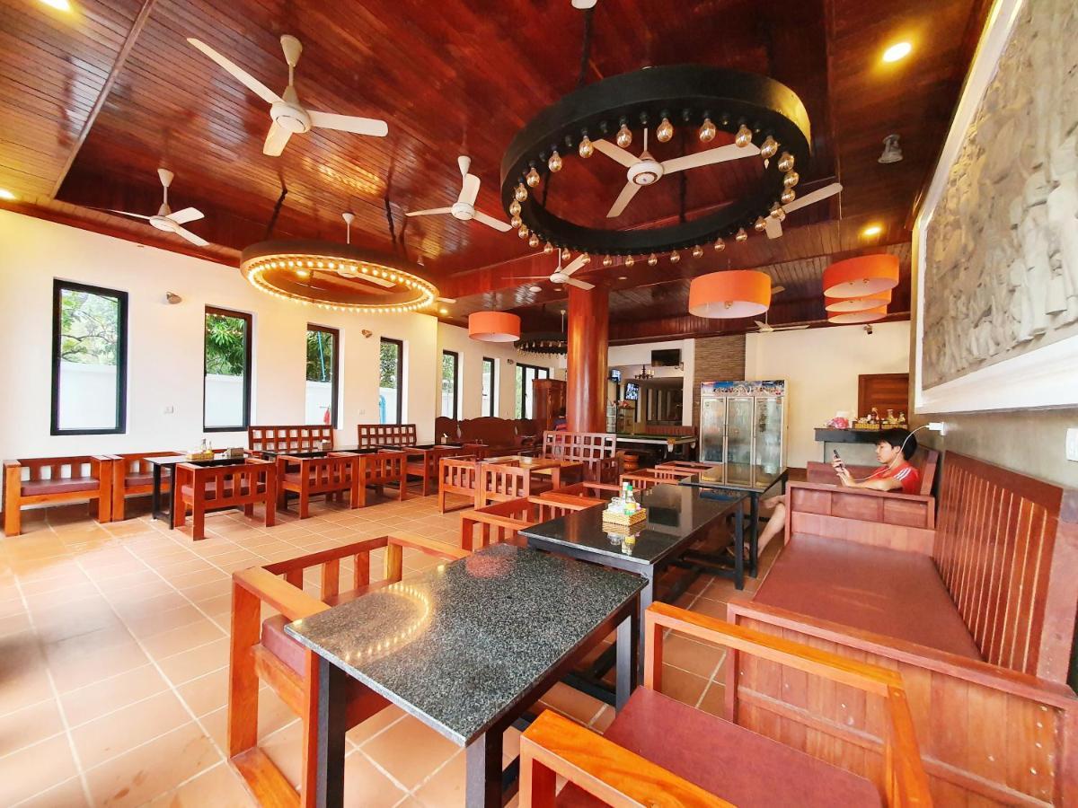 Darling Pub Hostel Siem Reap Exteriör bild