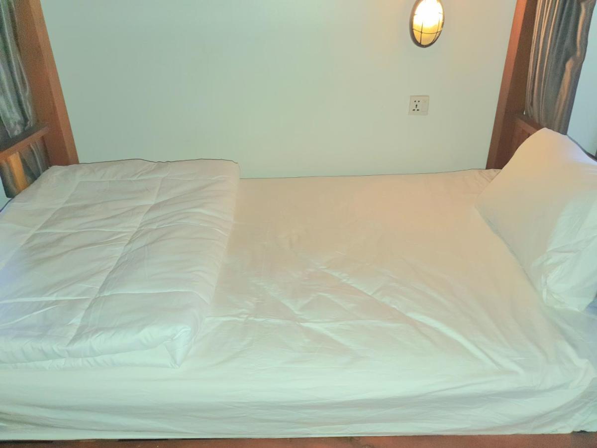 Darling Pub Hostel Siem Reap Exteriör bild