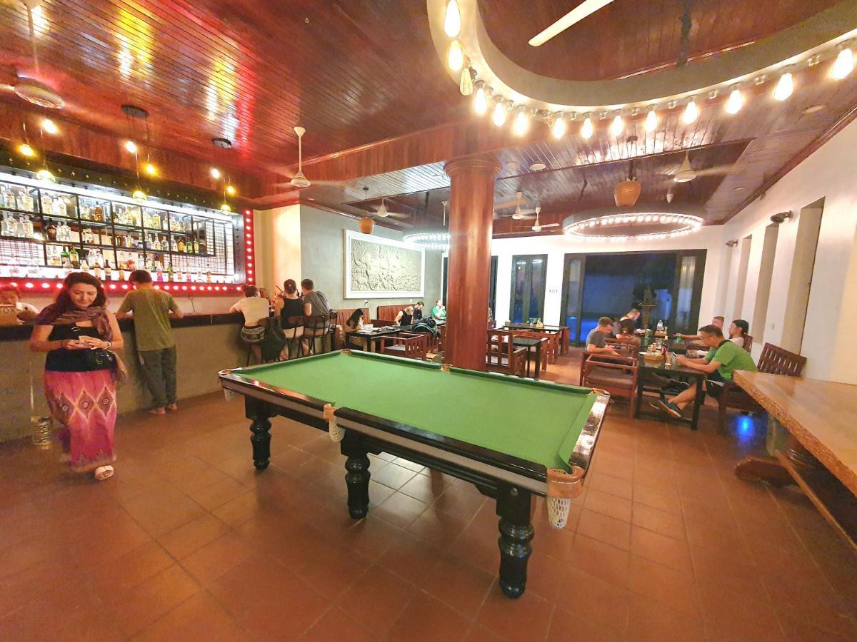 Darling Pub Hostel Siem Reap Exteriör bild