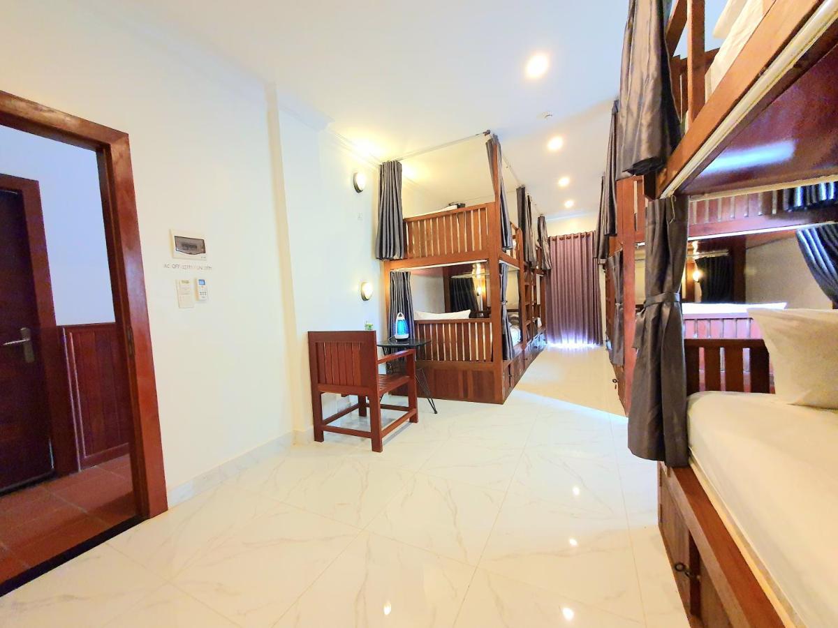 Darling Pub Hostel Siem Reap Exteriör bild